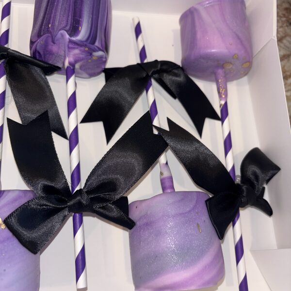 Custom cake pops