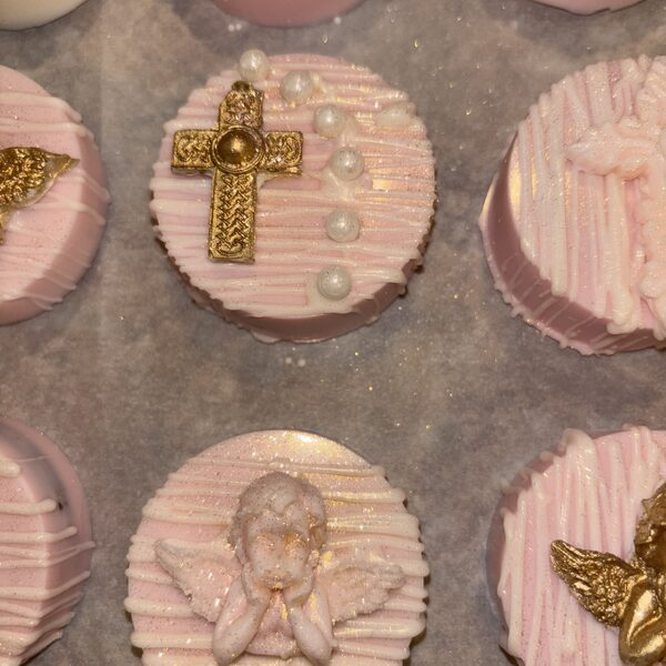 Custom decorated Oreos by Sprinkled Sweets